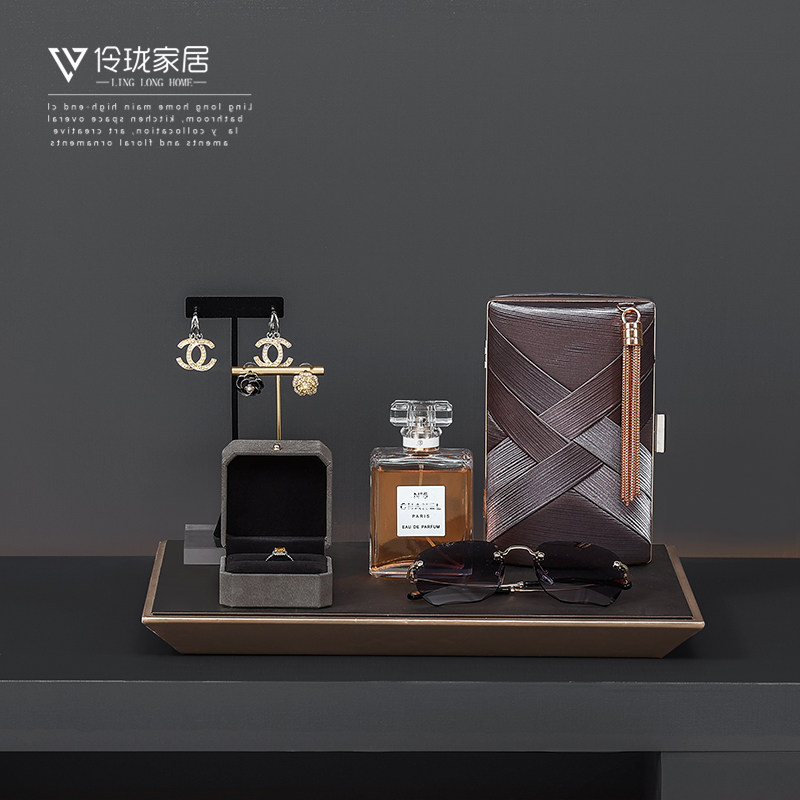 衣帽间摆件梳妆台软装组合装饰品