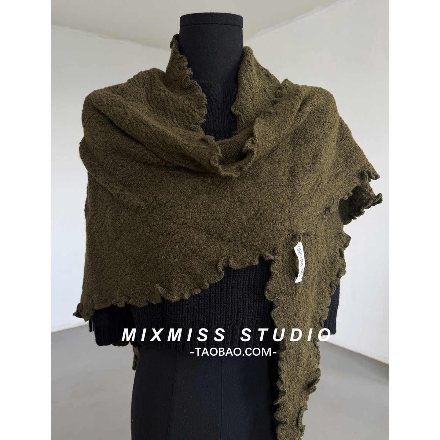 MIXMISS【北欧画报】2026秋冬~慵懒橄榄绿含羊毛针织三角披肩围巾