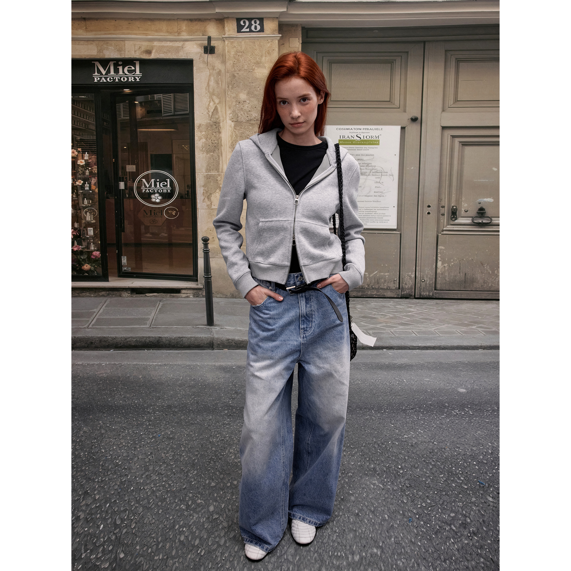 MADWITCH美式修身显瘦连帽卫衣