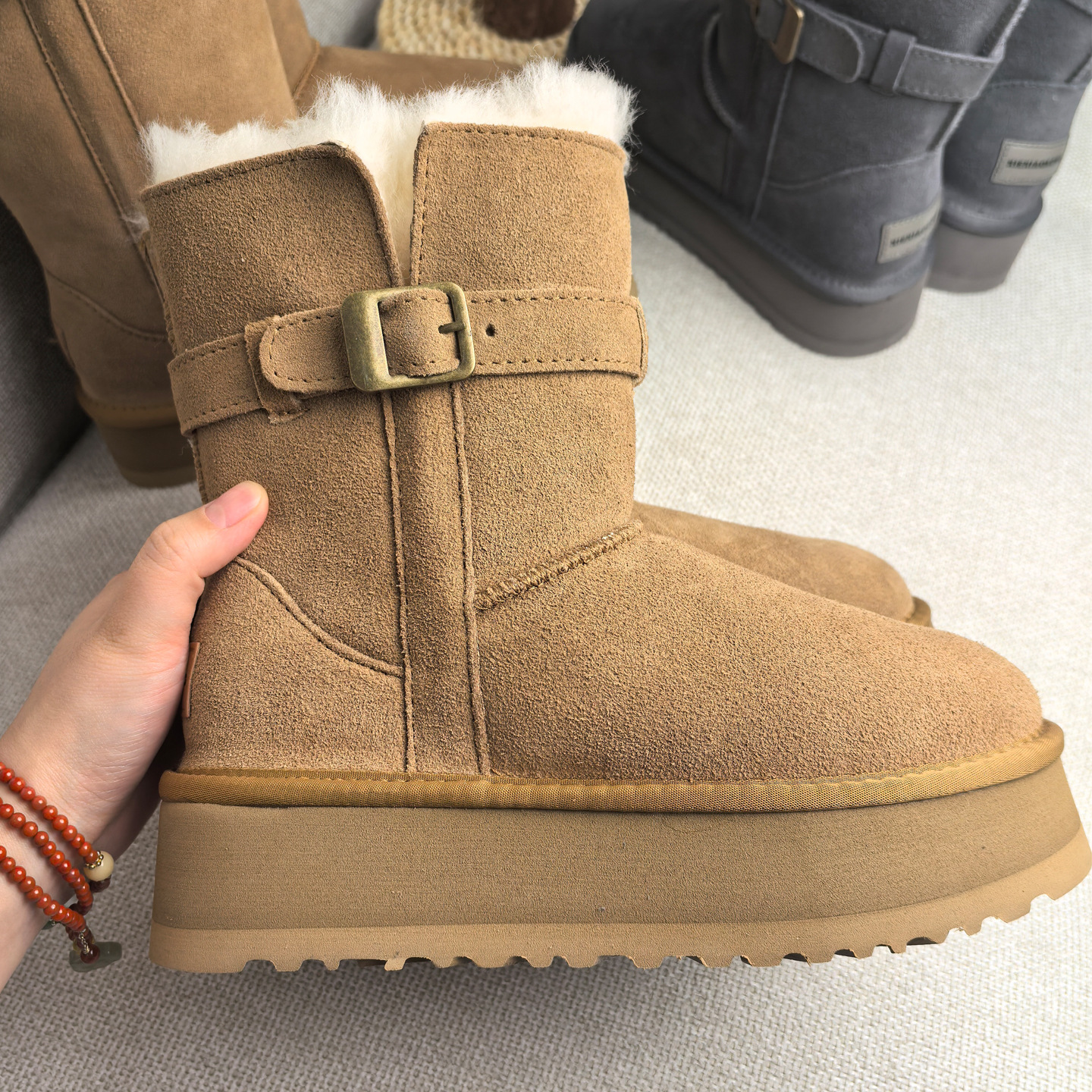 羊皮毛一体厚底鞋女士雪地靴中筒高筒骑士靴女款时尚舒适女鞋