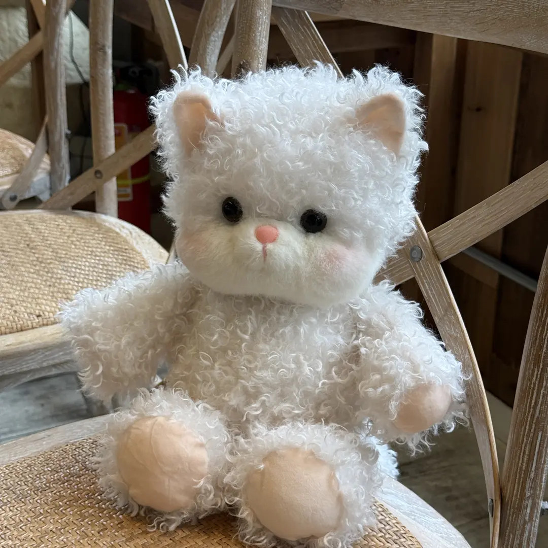正版可爱小猫咪跑跑毛绒公仔