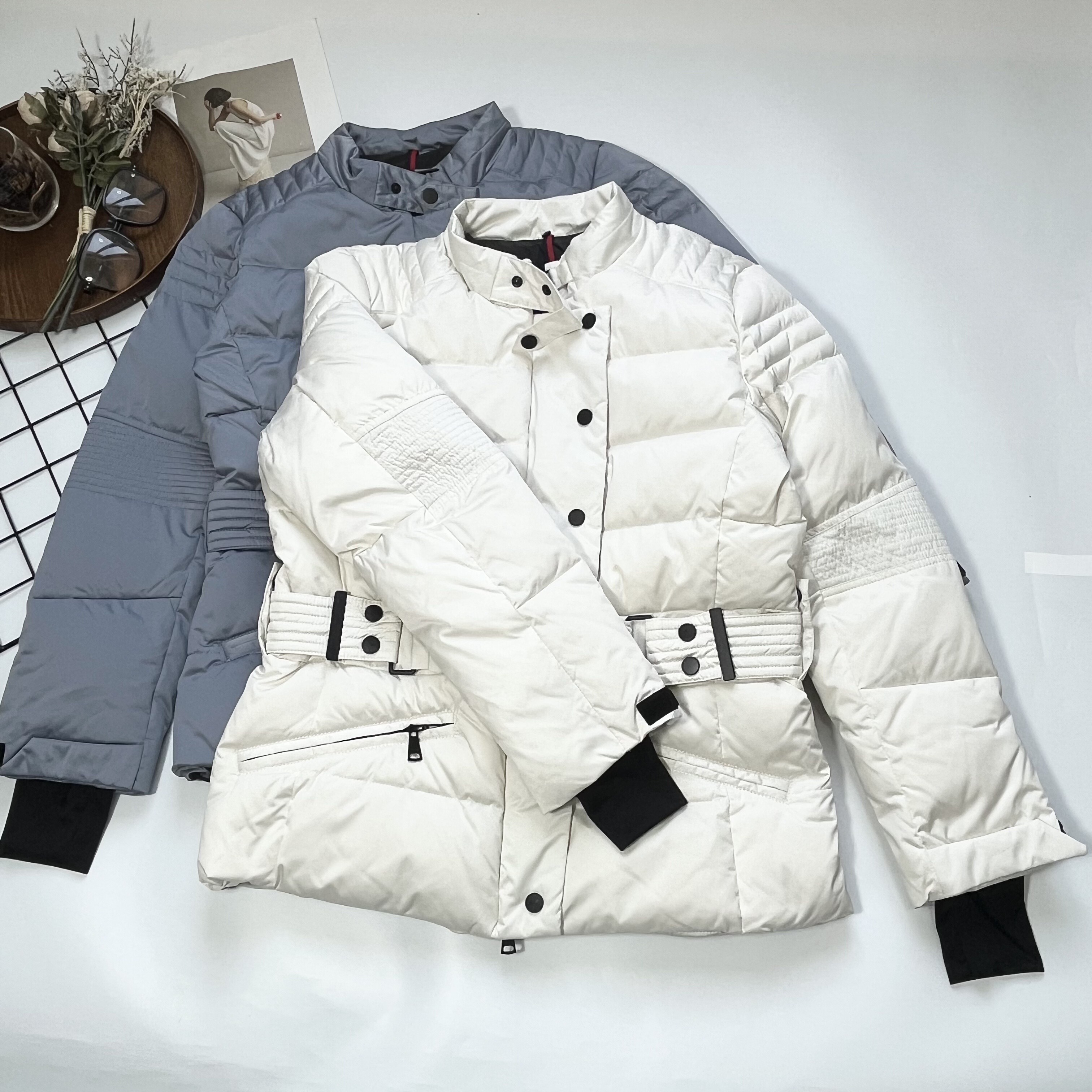 意单 M 女士收腰显瘦小蛮腰连帽羽绒服短款女滑雪服立领明星同款