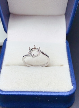 戒指空托镶嵌6.5*6.5mm祖母绿