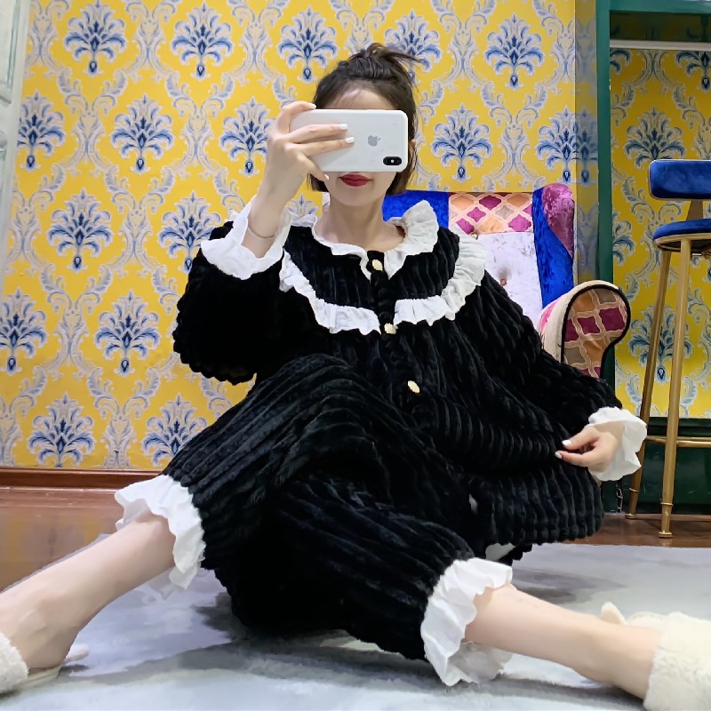 秋冬季韩版加厚黑色可爱珊瑚法兰绒睡衣女宽松外穿家居服两件套装