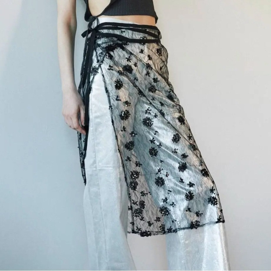 蕾丝边多层新颖潮流时尚不规则绑带小众设计感百搭亮片黑白半身裙
