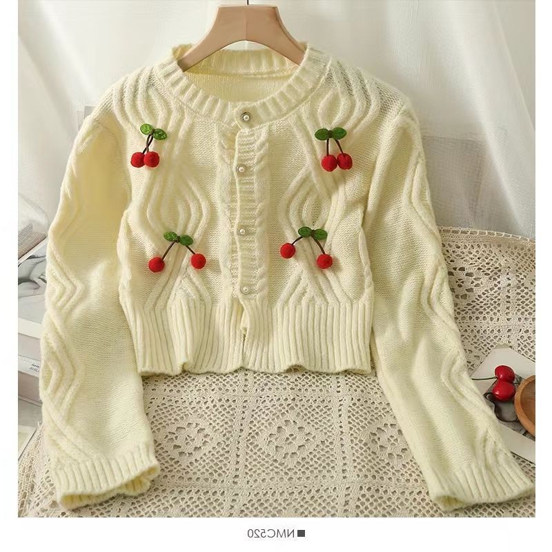 秋冬新款宽松短款麻花毛衣外套女甜美樱桃复古港味针织开衫潮