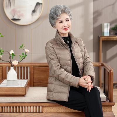 中老年人轻薄短款羽绒服