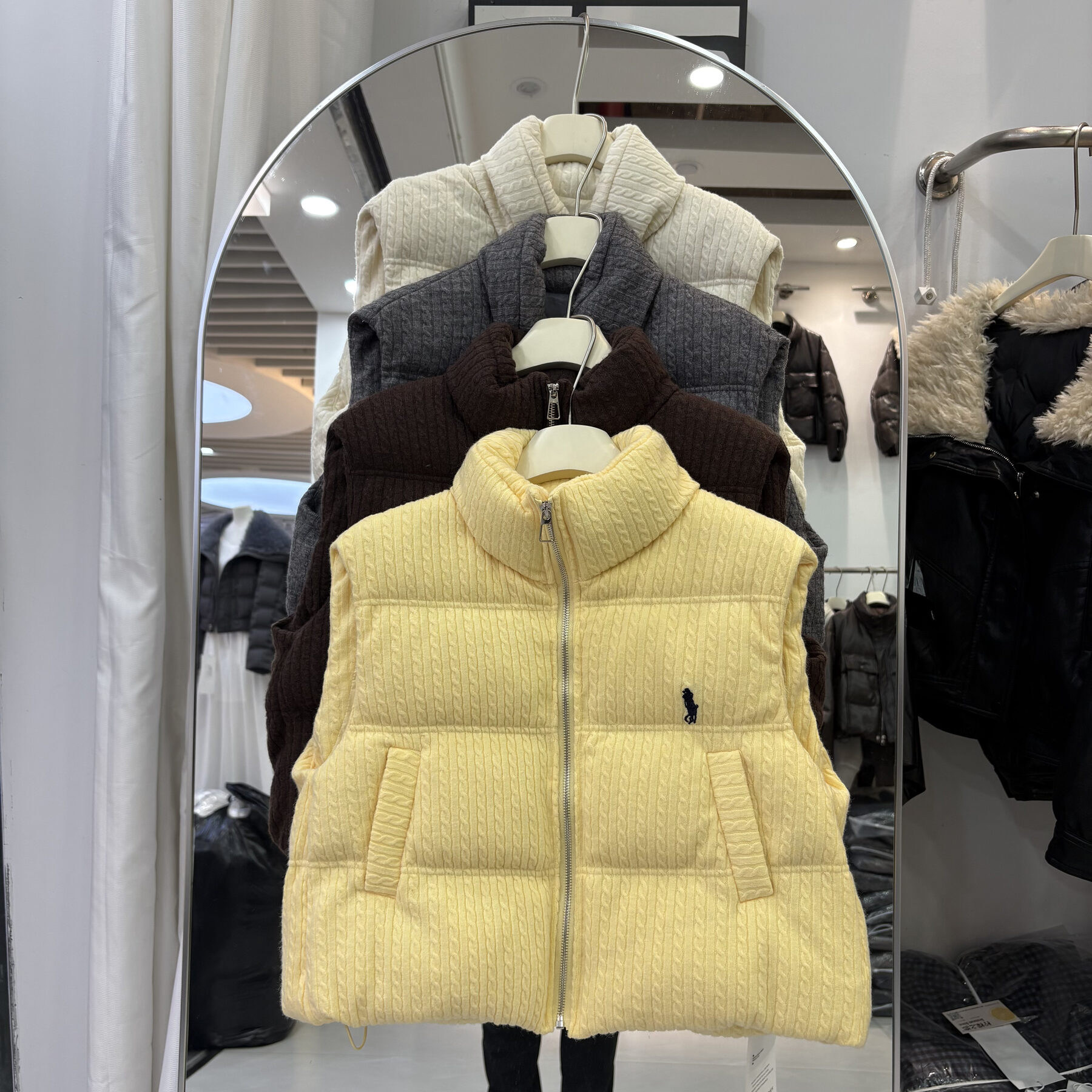 90白鸭绒秋冬时尚加厚立领羽绒服女马甲短款背心内胆保暖专柜品质