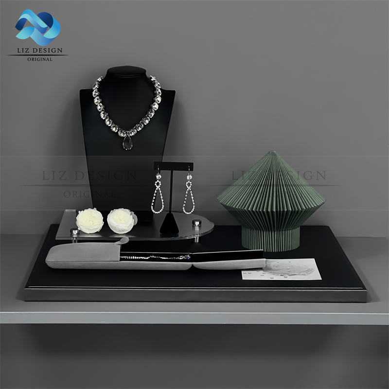 原创轻奢样板房间梳妆台纸雕摆件衣帽间装饰品水晶耳饰项链永生花