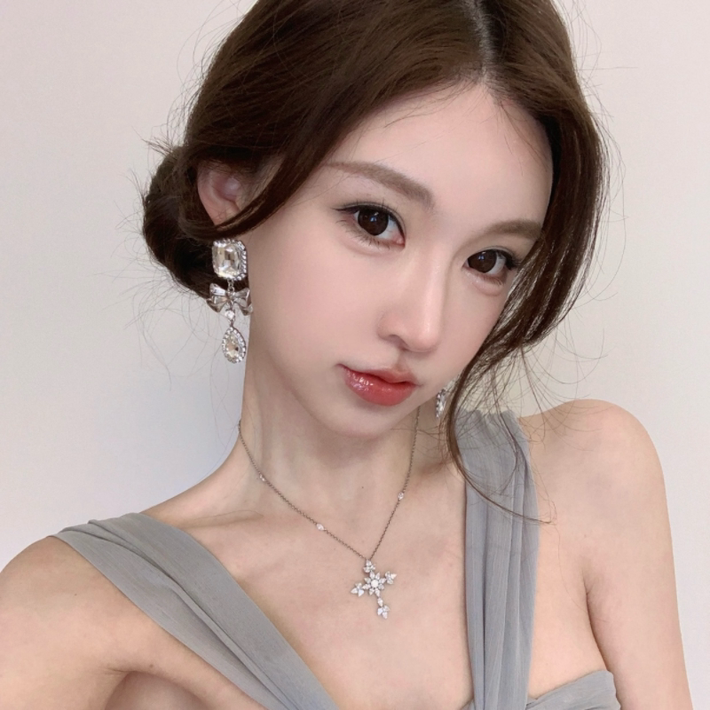 佩达白月光轻奢小众设计感耳钉女