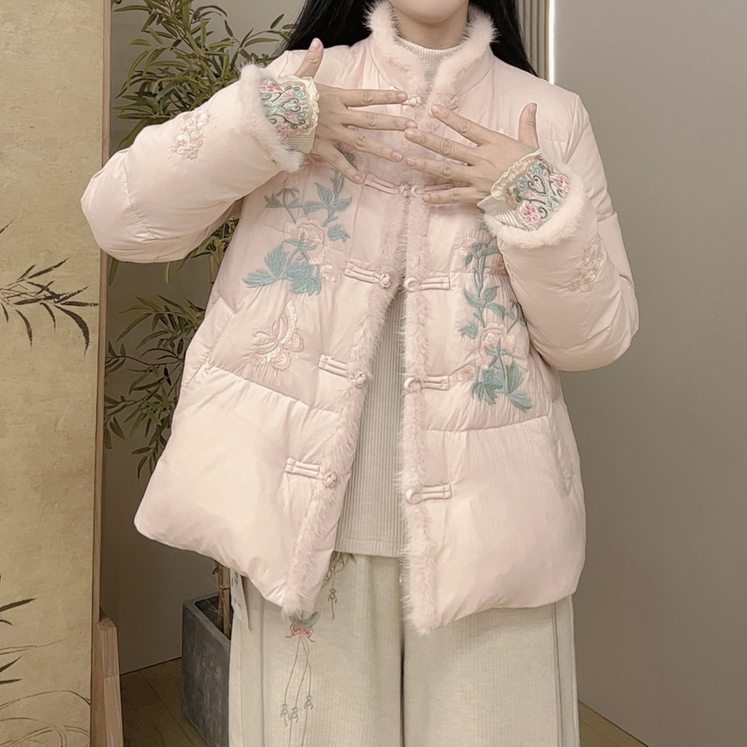 5521定制款原创设计羽绒服立领盘扣精致款重工刺绣羽绒服