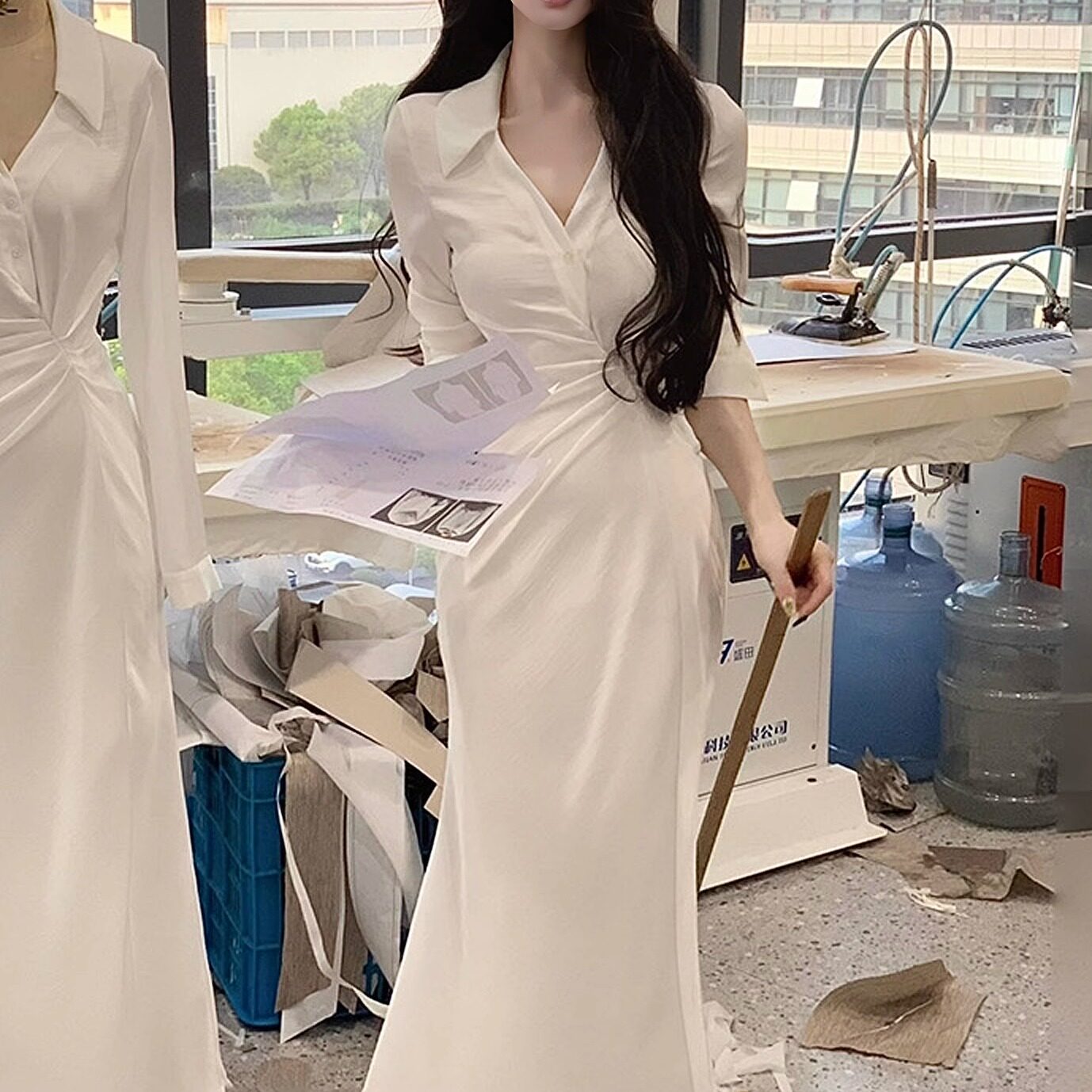 金秘书秋季v领衬衫连衣裙优雅气质女褶皱收腰显瘦翻领鱼尾长裙