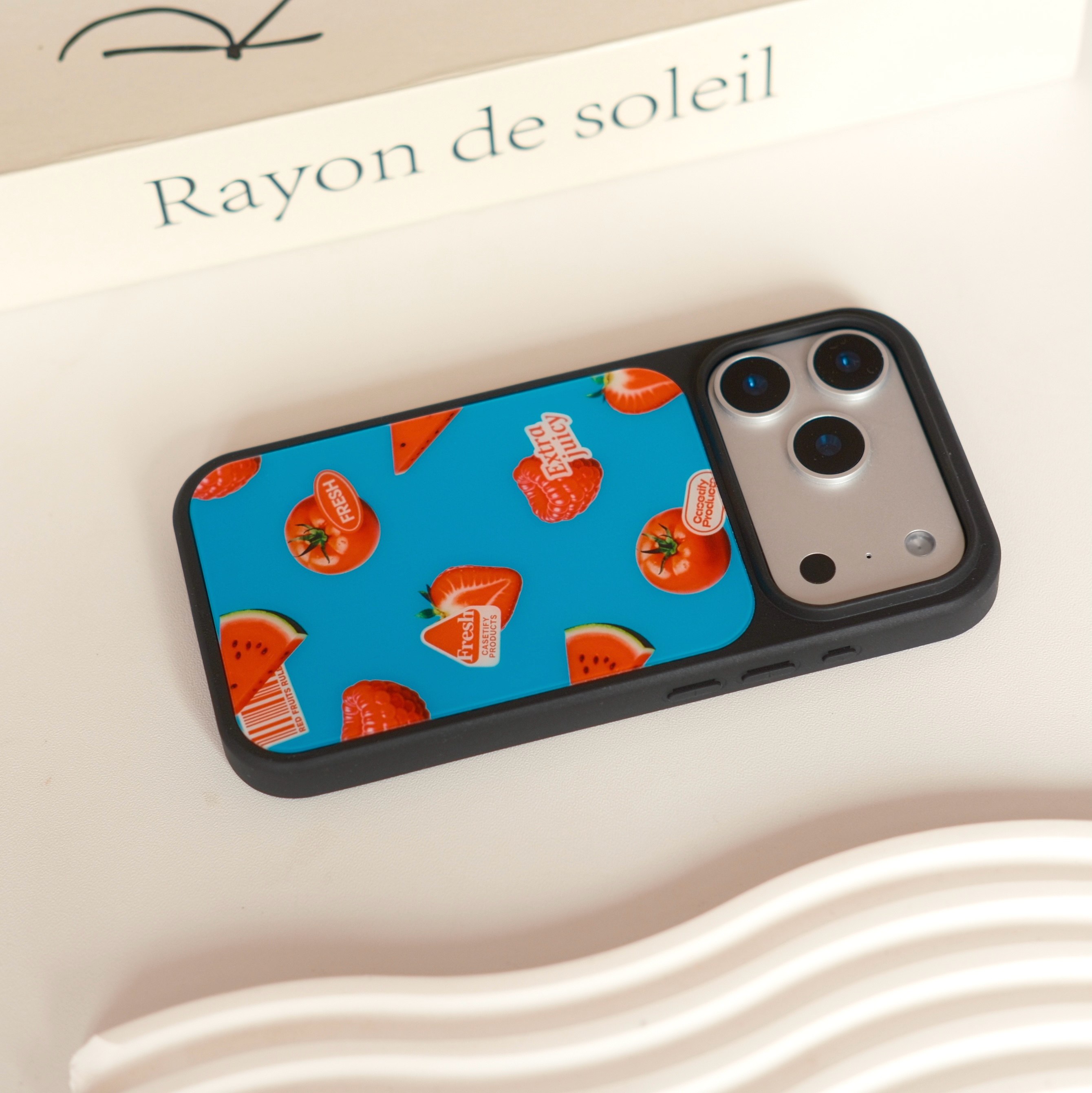 小众什锦水果磨砂玻璃磁吸手机壳适用苹果iPhone17promax手机壳16pro黑框软边15手机壳14pro全包16复古ins