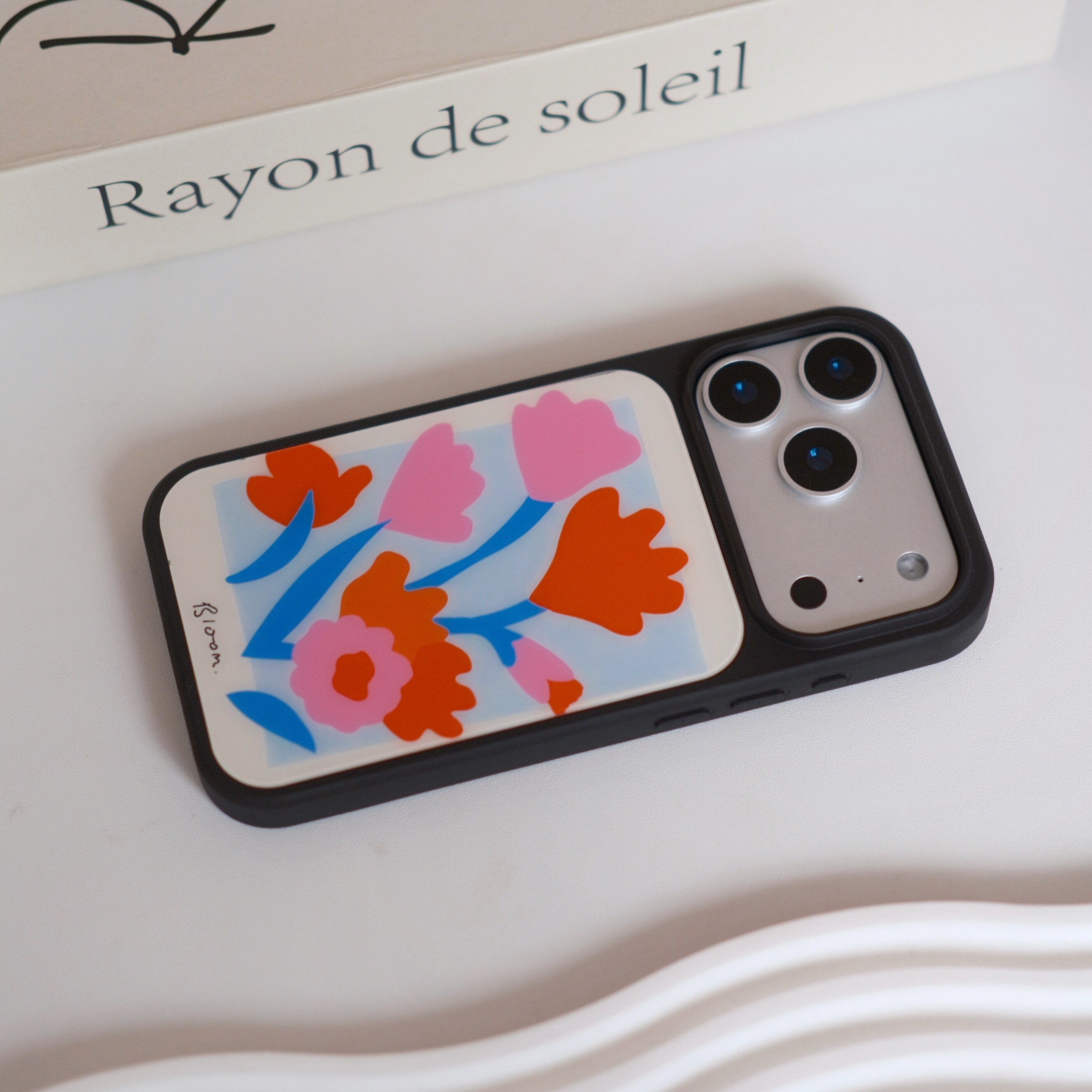 小众ins花趣乐园磨砂玻璃磁吸手机壳苹果iPhone17promax手机壳16pro黑框软边15手机壳14pro全包16油画