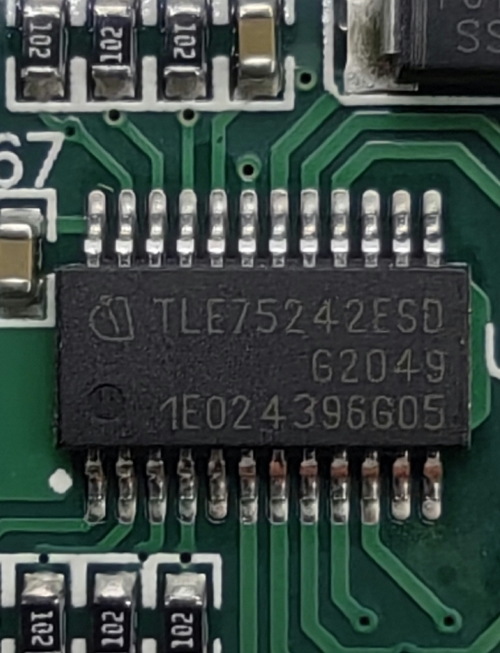 TLE75242ESD 汽车电脑板易损电源芯片 继电器驱动芯片 全新进口