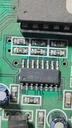 HCF4051M013TR HCF4051 SOP16 模拟开关IC 全新原装正品