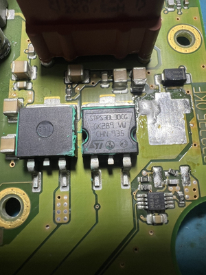 STPS30L30CG-TR TO-263-2 肖特基 汽车电脑板易损二三极管