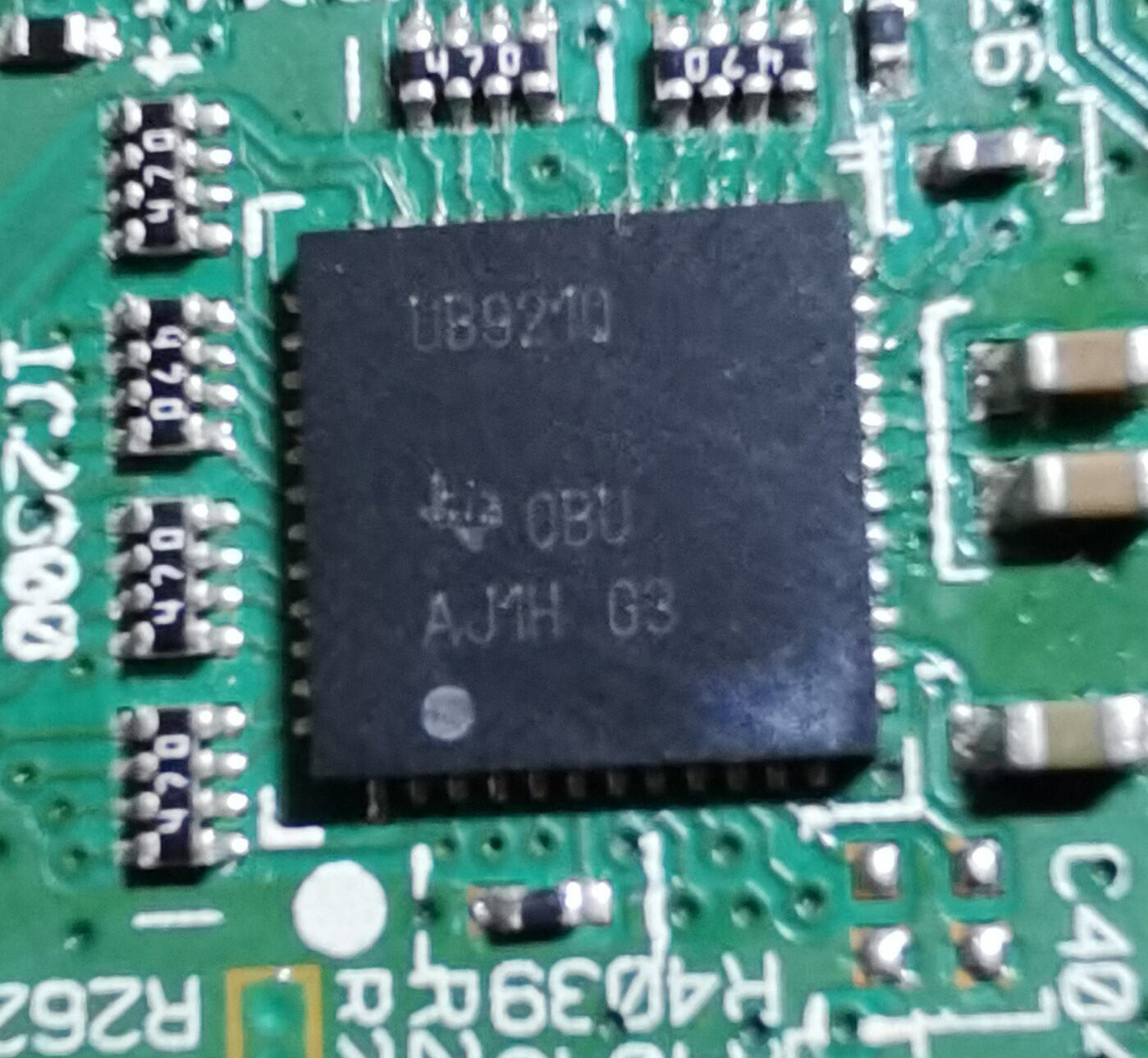 UB921Q DS90UB921TRHSRQ1 汽车电脑板串行器IC芯片QFN