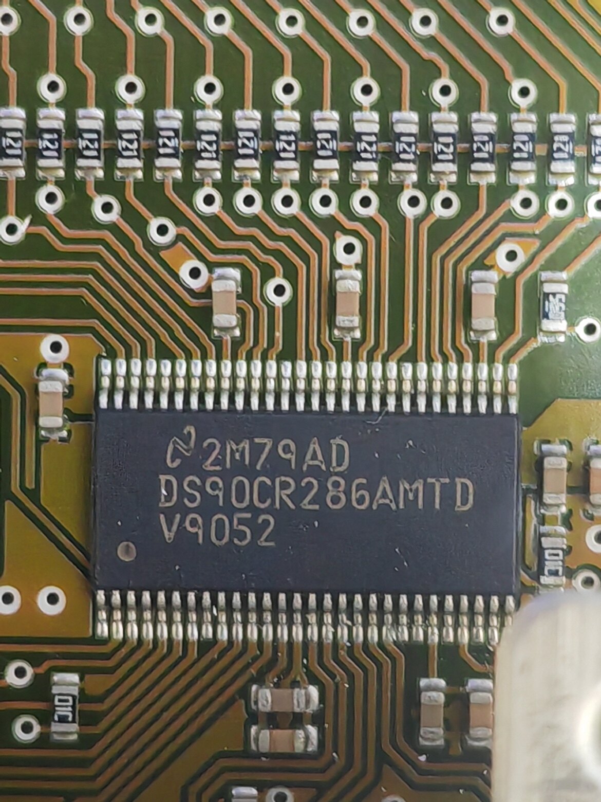 DS90CR286AMTD 视频链路接口芯片 汽车电脑板功放音频IC TSSOP56