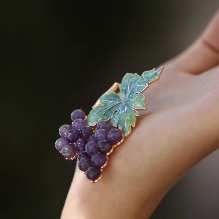 胸针高级紫色葡萄设计感小众 精致别针装饰 外套开衫配饰胸花旗袍,饰品/流行首饰/时尚饰品新,胸针,淘宝优惠券,粉丝福利购,淘宝优惠卷