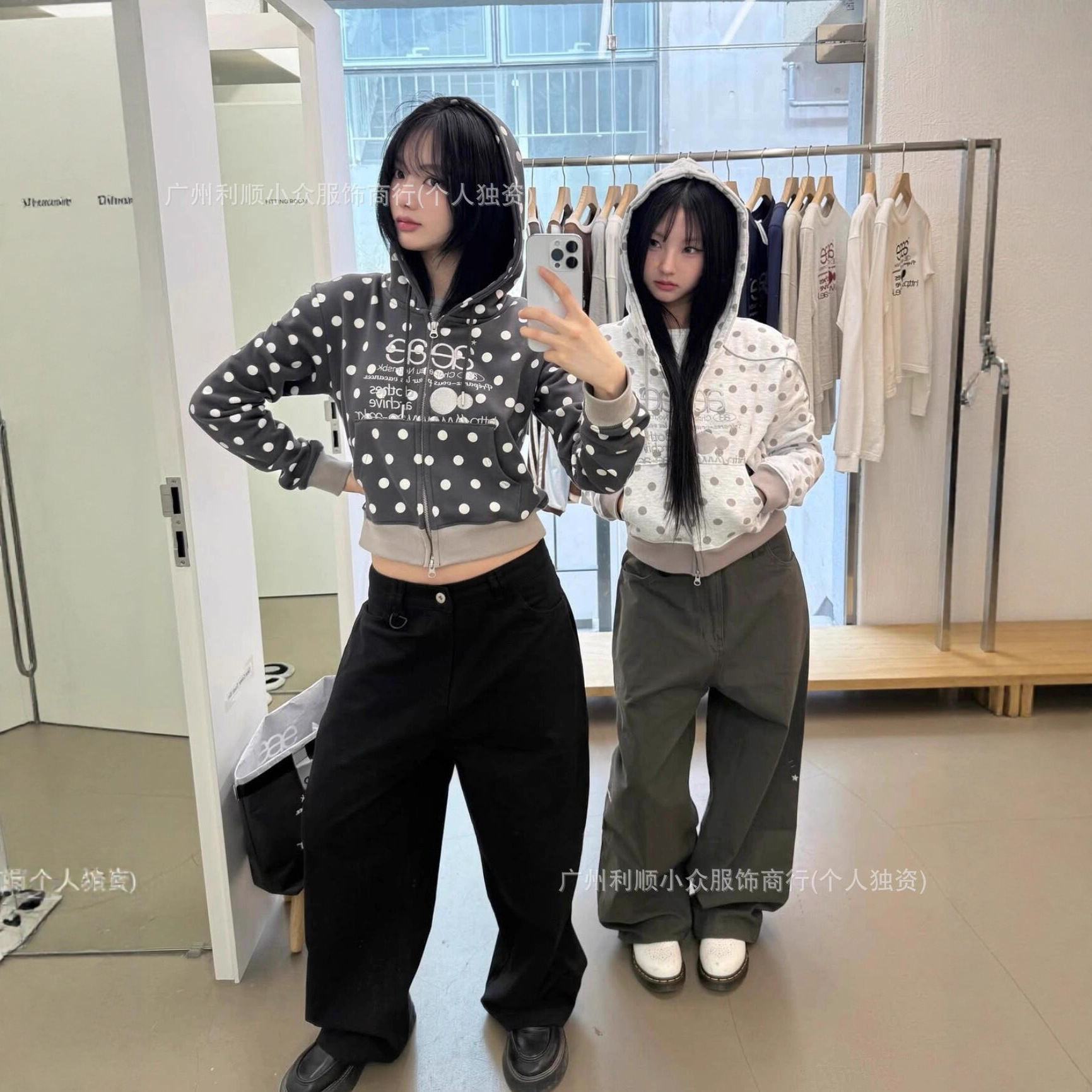 现货韩国小众aeae连帽卫衣女秋冬款辣妹修身短款波点字母刺绣