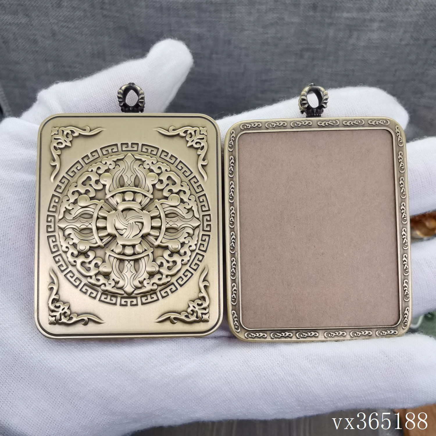 纯铜复古唐卡吊坠浮雕嘎乌盒高档手绘画五爷佛牌随身4*5唐卡壳子