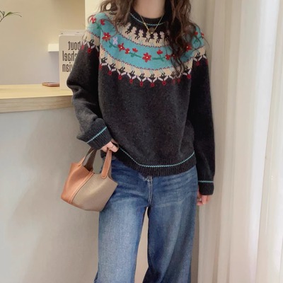 立体刺绣小花费尔岛羊绒毛衣
