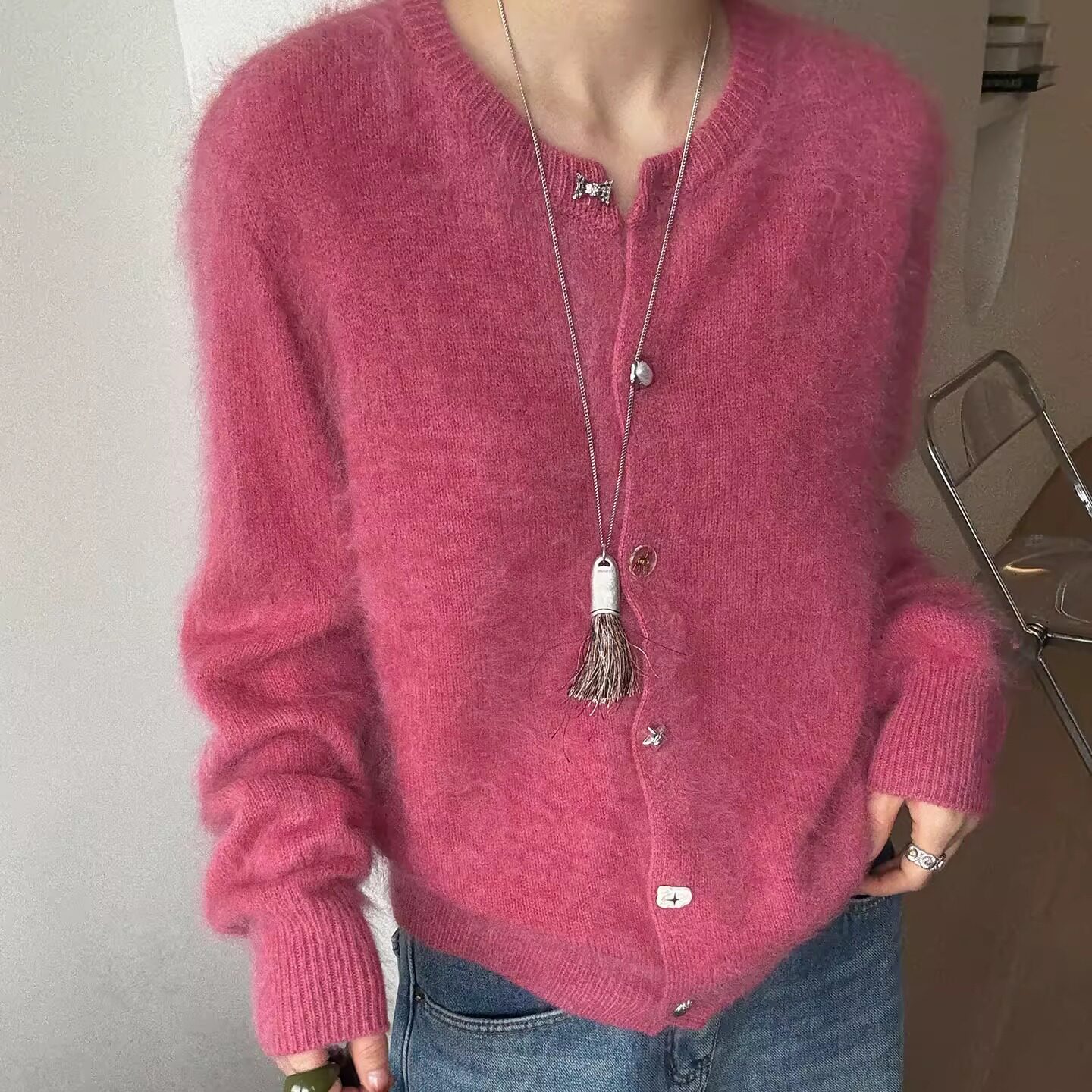 欧洲站2025冬装新款别致纽扣圆领糯叽叽羊毛开衫女气质单排扣毛衣,女装/女士精品,毛针织衫,淘宝优惠券,粉丝福利购,淘宝优惠卷