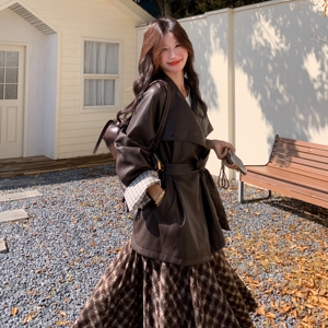 休闲格纹拼接气质深咖色皮衣外套女春秋2025新款独特超好看PU夹克图片