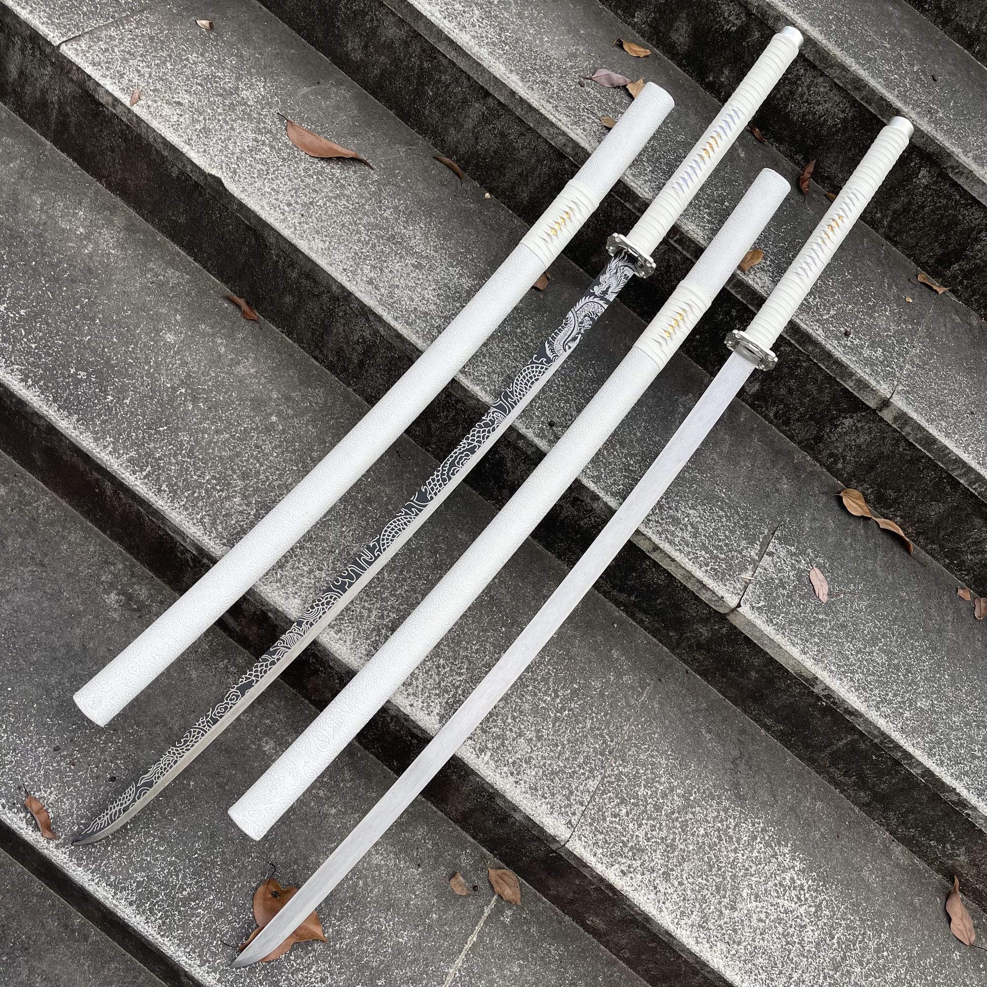 龙泉高锰钢一体长款中华苗家刀双手戚家刀绣春刀唐横刀武术未开刃