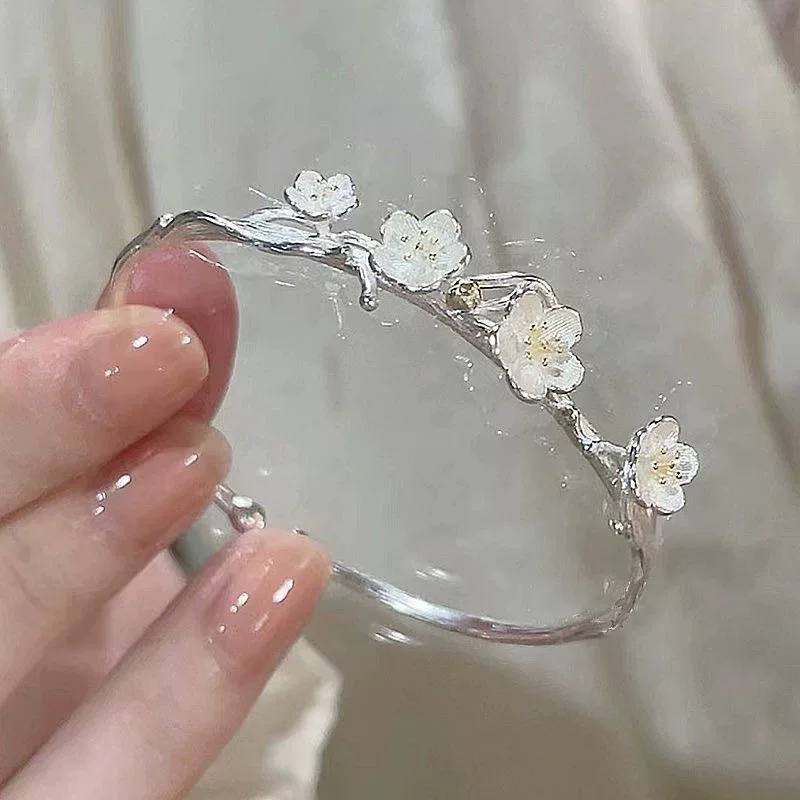 秋冬百搭梅花铃铛中式国风手镯甜美灵动开口手环送女友超仙手饰礼