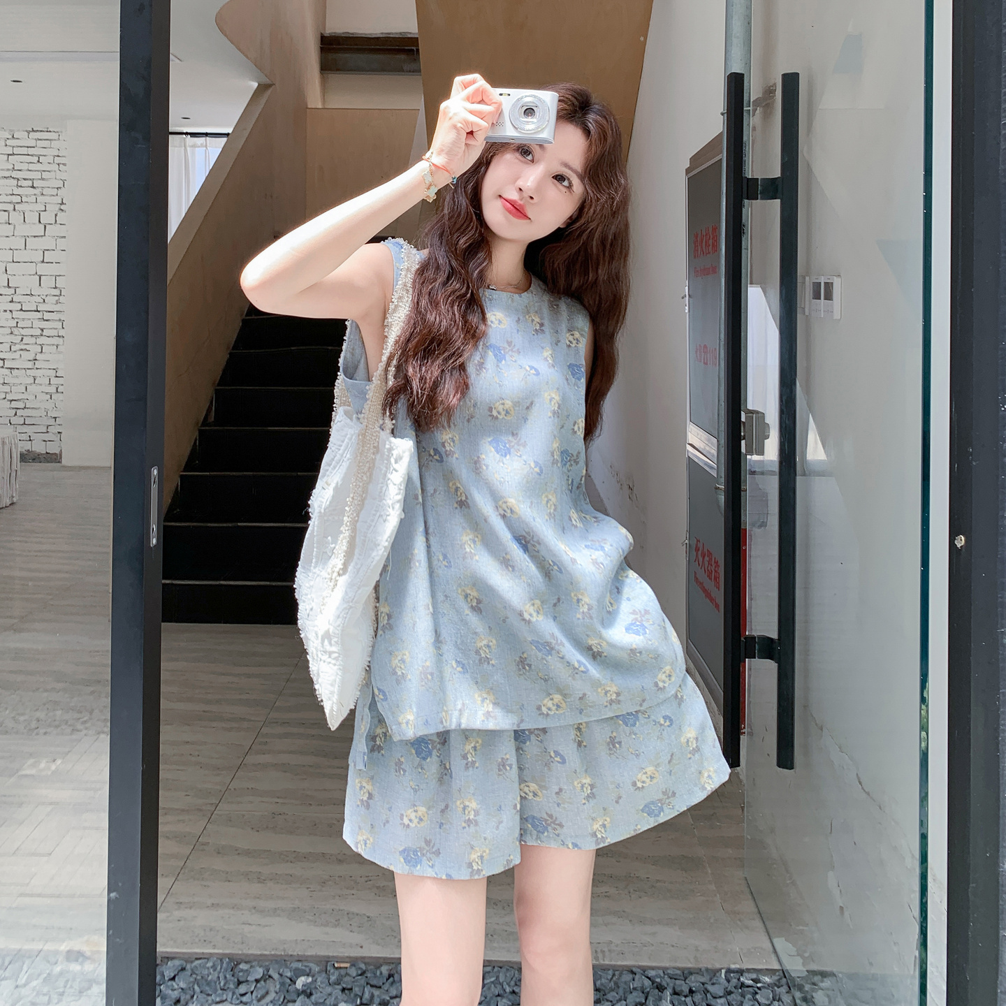 蓝色小个子显瘦穿搭印花套装裤女2025夏季新款马甲阔腿短裤两件套
