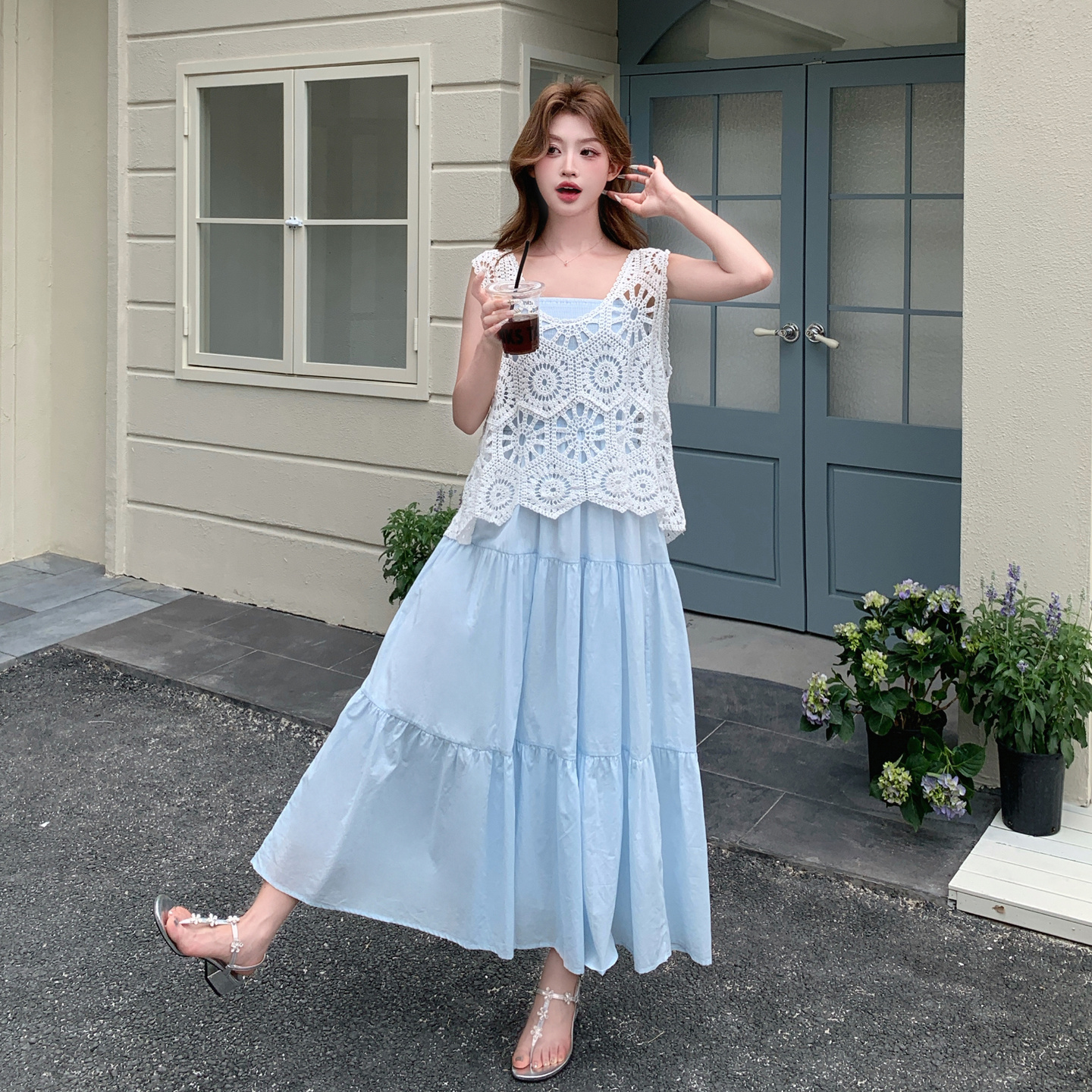 蓝色度假风绝美吊带连衣裙套装女2025夏季新款叠穿镂空背心两件套