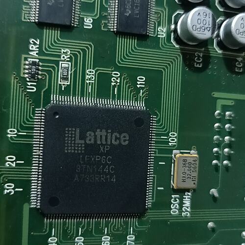 议价Lattice芯片，型号：LFXP6C-3TN144C，可维修