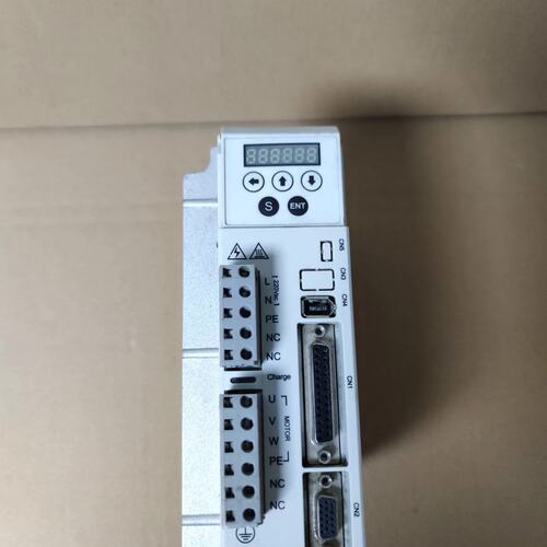 议价110/130三相闭环步进电机驱动器，型号HBS2280可维修