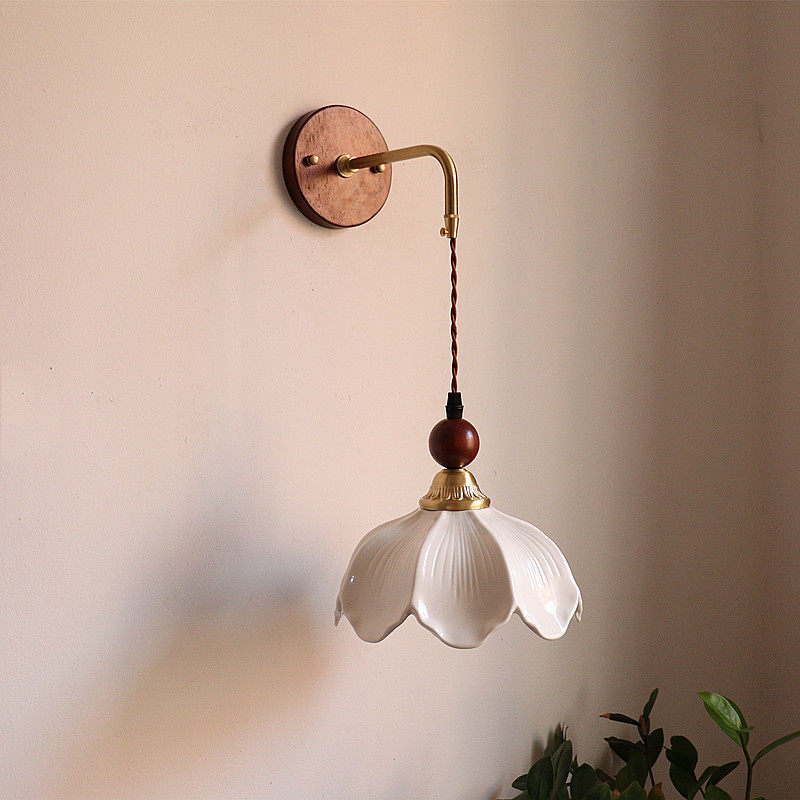 法式中古奶油风黄铜花瓣陶瓷壁灯卧室床头玄关民宿背景墙装饰灯具,家装灯饰光源,壁灯,淘宝优惠券,粉丝福利购,淘宝优惠卷