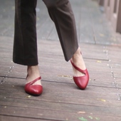 萍旅 慢先森女鞋 尖头斜带赫本风高中低跟中空牛皮凉鞋 616