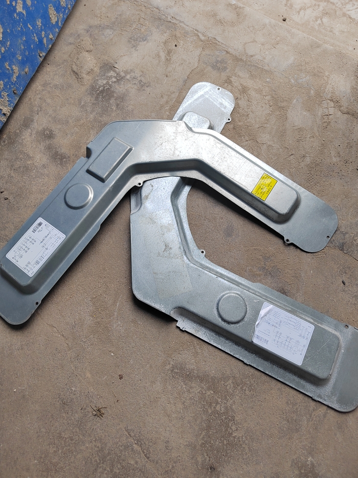 格力空调天花机吸顶机新款内机原装内机盖板适用于32药水的机器