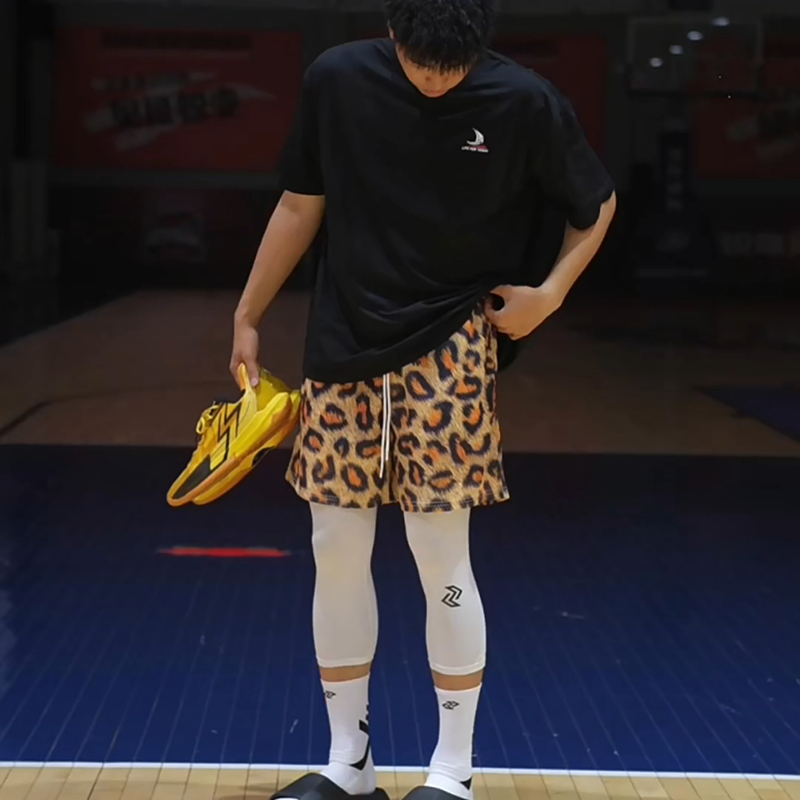NOTTOMAD 美式篮球复古豹纹印花运动短裤