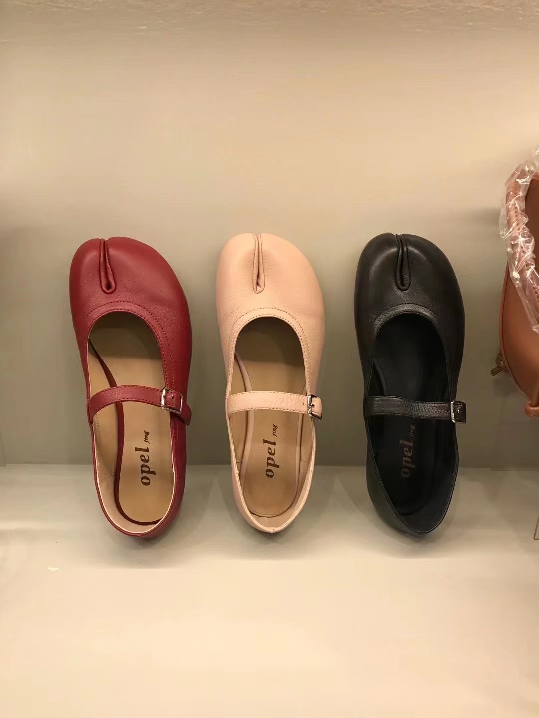 opel手工鞋配裙子穿猪蹄鞋女一字扣马蹄鞋分趾鞋真皮豆豆鞋韩国