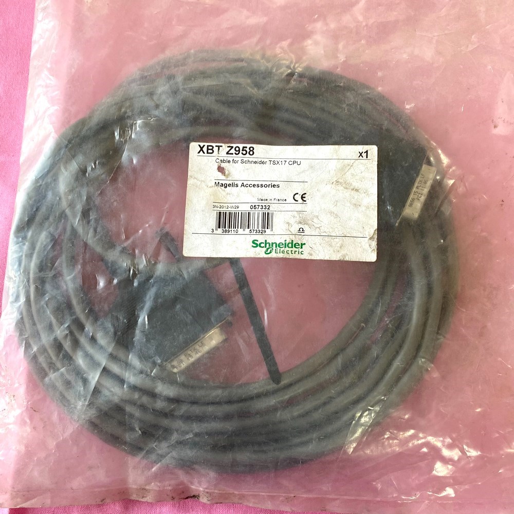 施耐德XBTZ958电缆适用于 Schnei T 议价