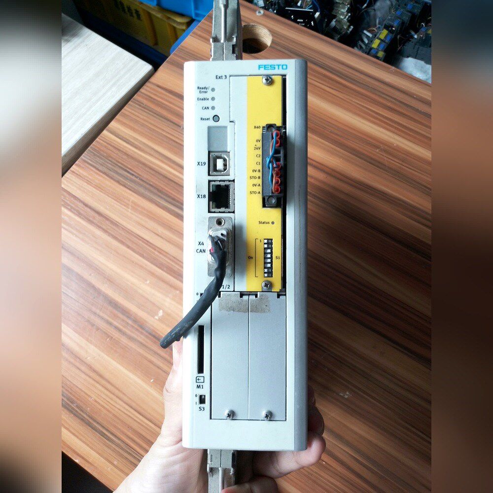 费斯托的控制器CMMP-AS-C5-3A-M3 现货20台 议价