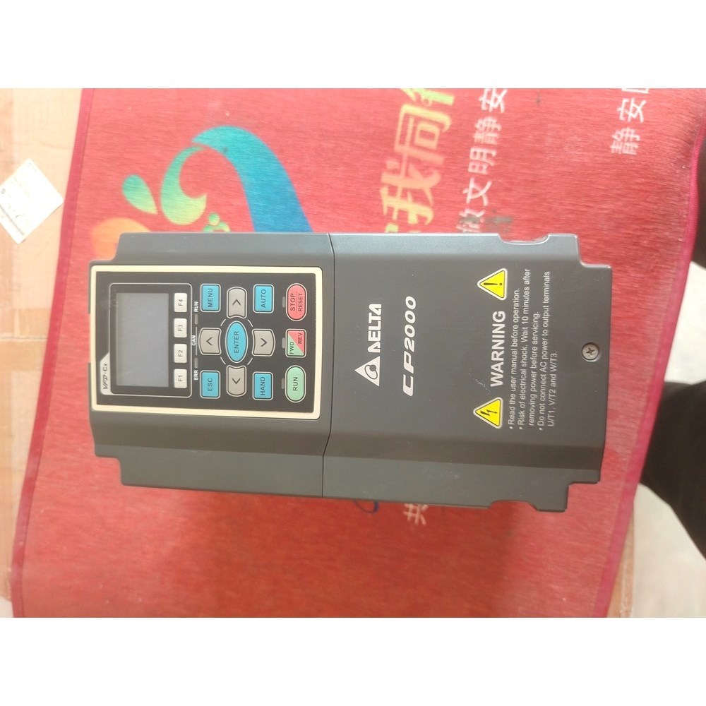 变频器VFD015CP43B-21 380V 1.5 议价