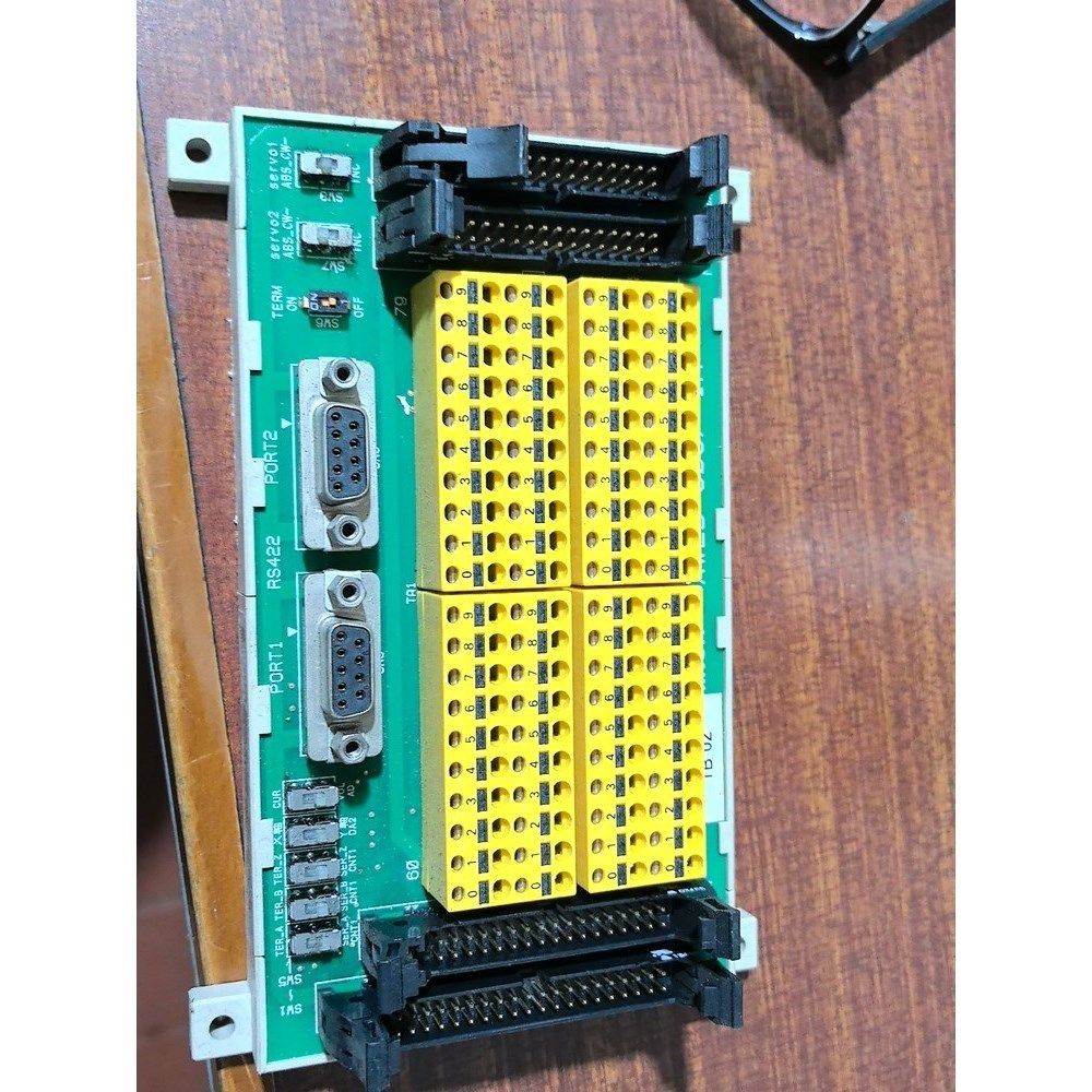 出闲置!这款是的接线端子转换单元是XW2B-80 议价