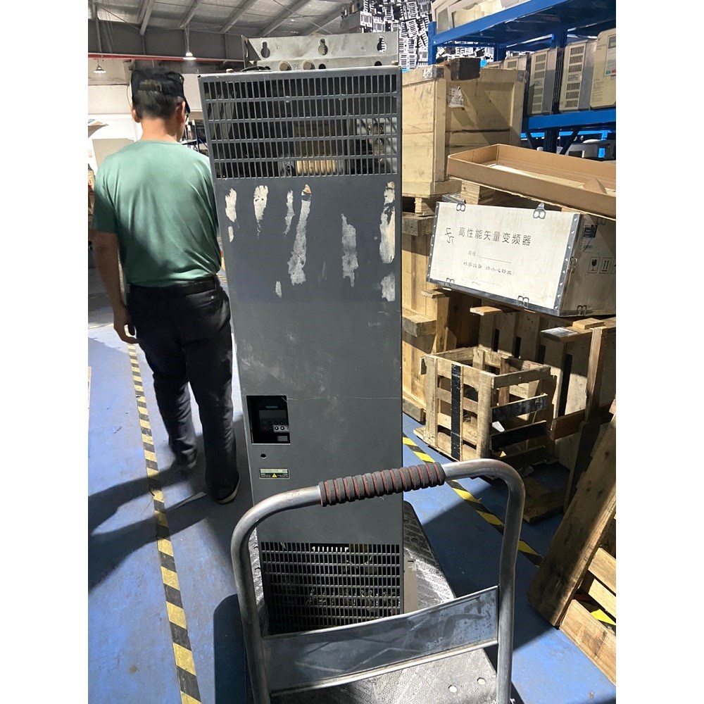 原装变频器6SE6440-2UD41-1FA1 11 议价