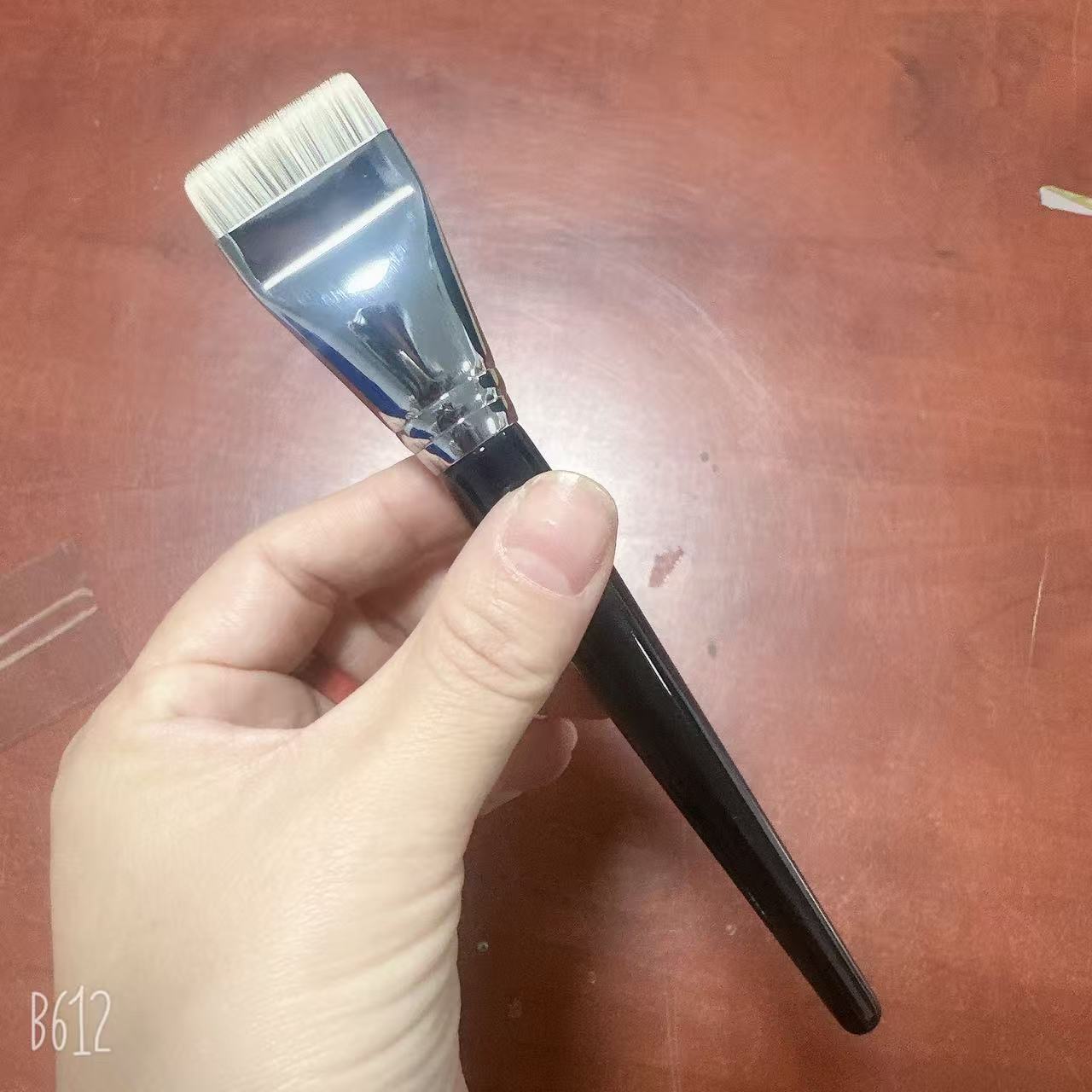 Y-12超薄刀锋斜角粉底刷东丽纤维毛扁头粉底液刷调色盘沧州化妆刷