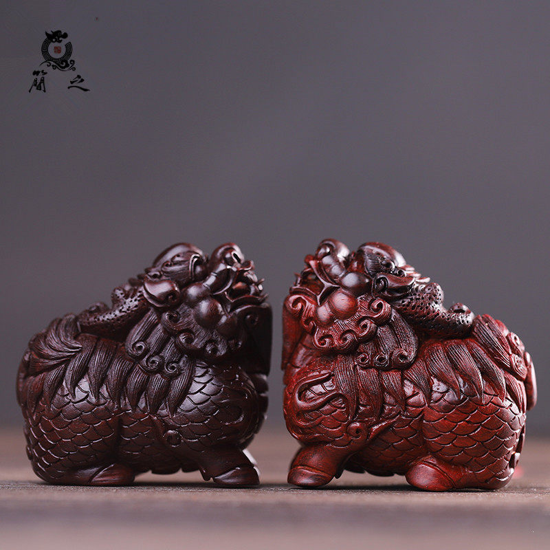 印度小叶紫檀木雕麒麟手把件手工雕手办吉祥家居工艺品桌面摆件