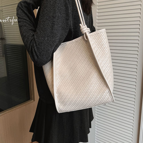 编织托特包女大容量通勤单肩包2026新款复古流行百搭高级感手提包