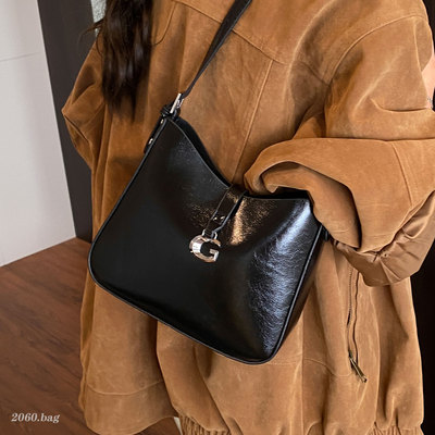 时尚气质油蜡皮单肩包2025高级感女韩版百搭秋冬新款单肩斜跨包包