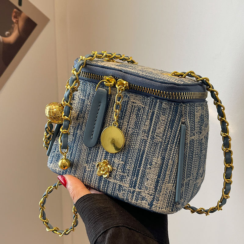 高级感百搭潮流休闲时尚水桶包女新款2025夏季洋气牛仔蓝色斜挎包,箱包皮具/热销女包/男包,水桶包,淘宝优惠券,粉丝福利购,淘宝优惠卷